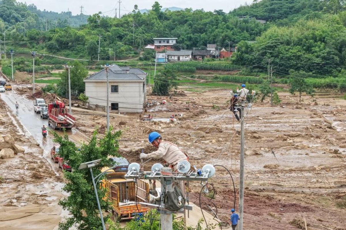 Menilik upaya pemulihan pascabencana di area terdampak hujan Chongqing