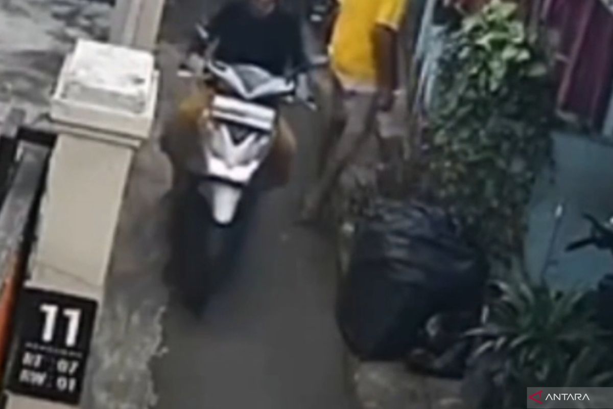 Polisi tangkap wanita curi motor