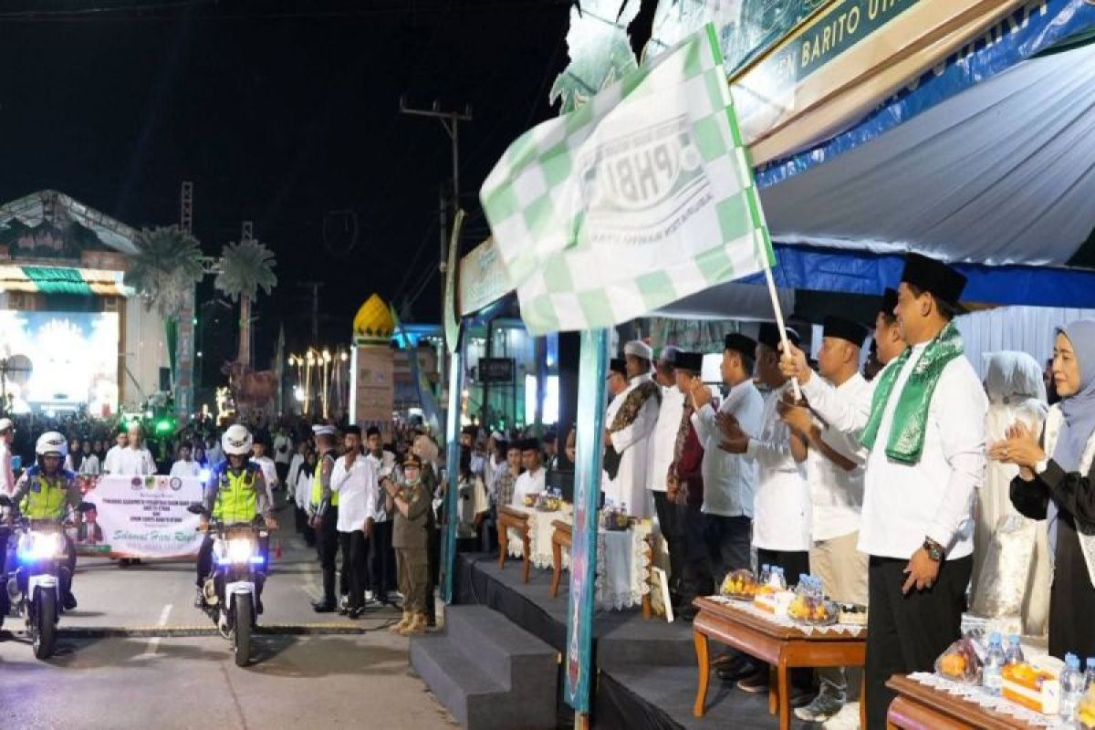 Shalahuddin lepas Pawai Tanglong Bertakbir Idul Adha 1447 Hijriah