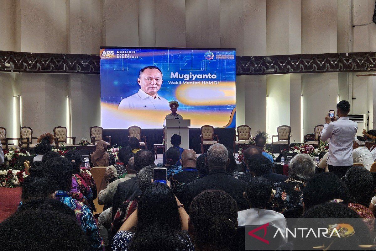 Wamen Mugiyanto nilai etnosains perkuat pembangunan dan HAM Papua