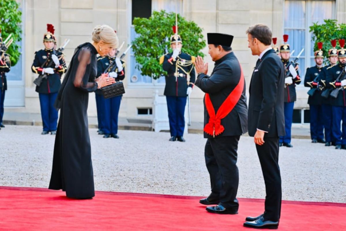 Prabowo Hadiri Jamuan Kenegaraan yang Digelar Macron di Istana Elysee