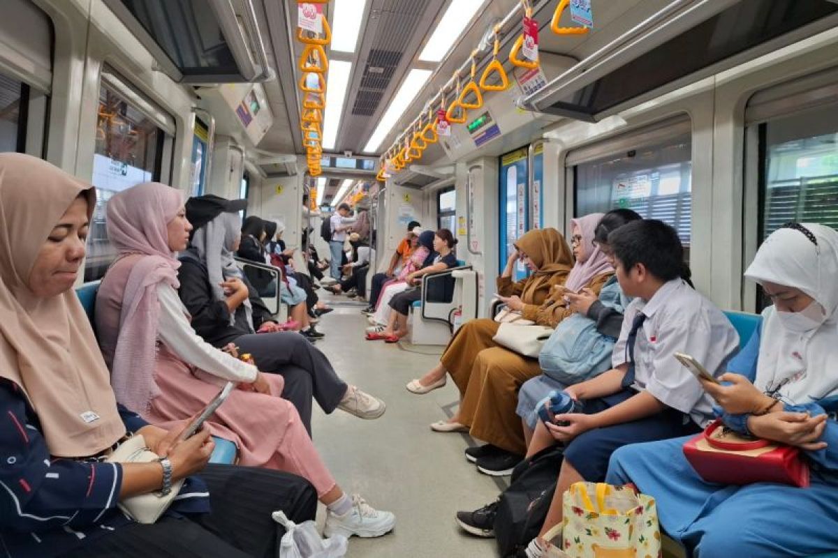 LRT Sumsel layani 40.719 penumpang selama libur Waisak