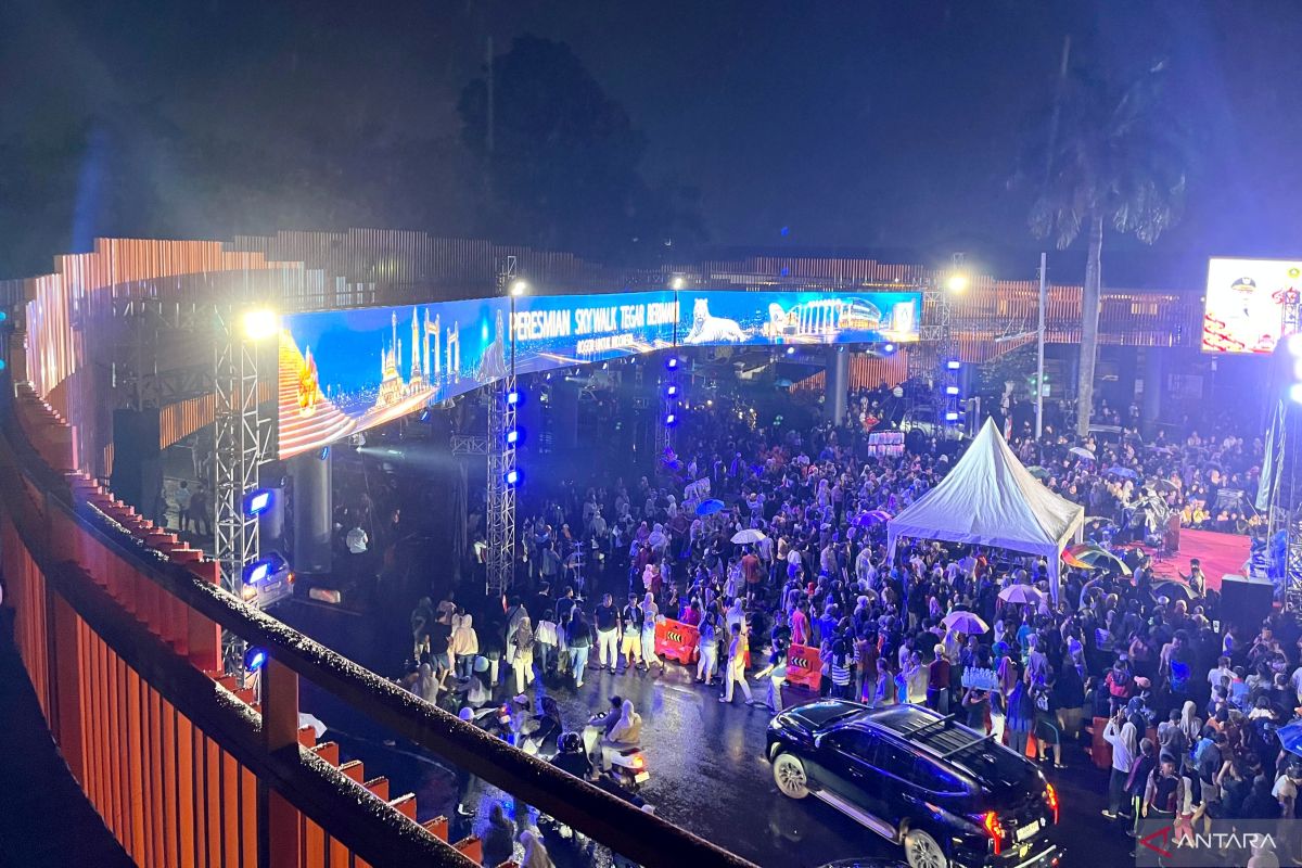 Pemkab Bogor resmikan Skywalk Jalan Tegar Beriman