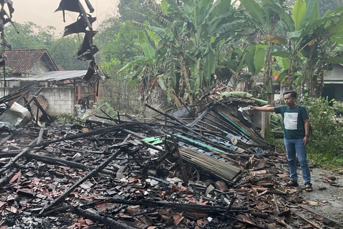 Kebakaran rumah di Blora hanguskan uang tunai Rp65 juta dan kendaraan