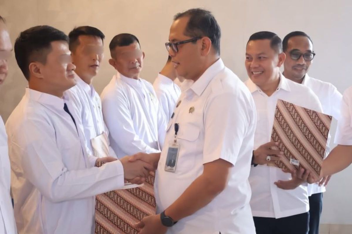 19 WBP Lapas Narkotika Tanjungpinang terima remisi khusus Waisak 2026