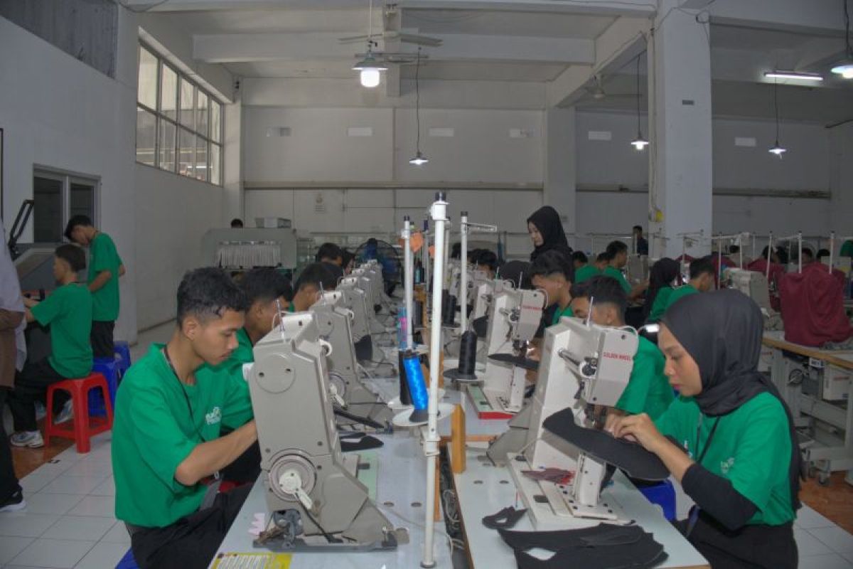 Gubernur Jateng apresiasi PLN berdayakan tenaga kerja lokal