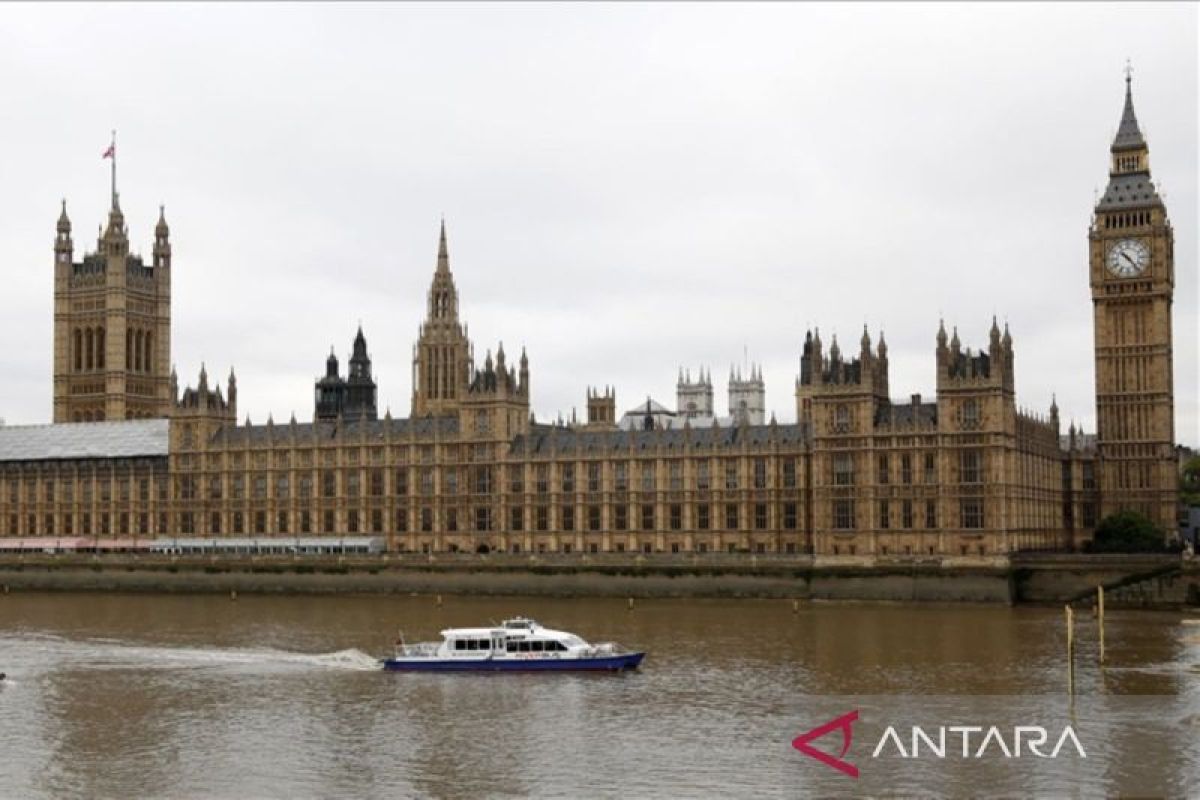 PM Inggris Andy Burnham Umumkan Rencana Nasionalisasi Perusahaan Strategis