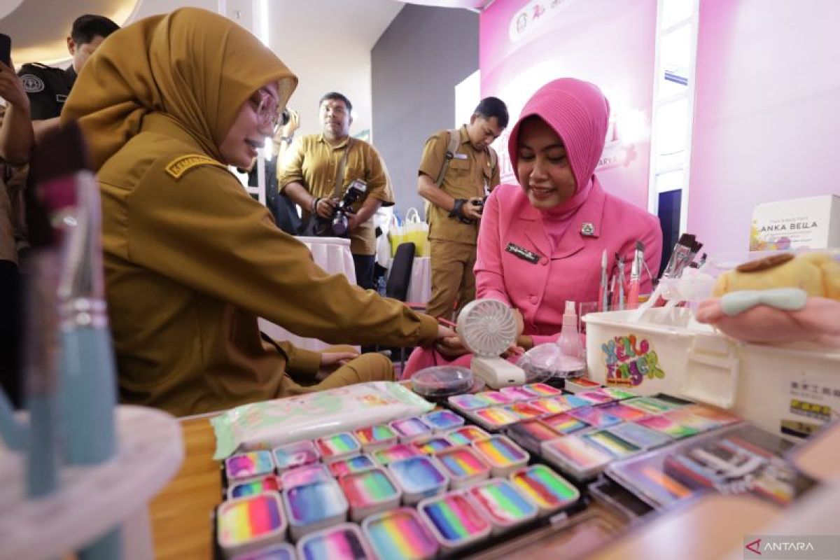 Bazar UMKM Bhayangkari Berkarya di Kota Kediri
