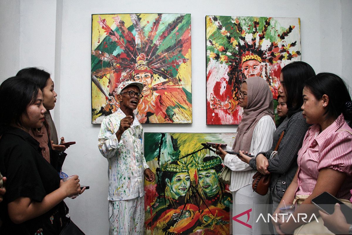 Pameran seni lukis Tambun Bungai di Palangka Raya