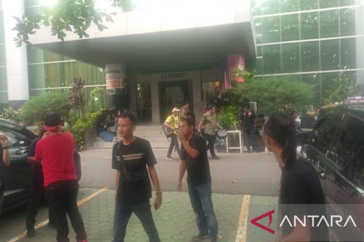 Kejati Sumsel amankan Wakil Bupati PALI atas dugaan korupsi fee proyek