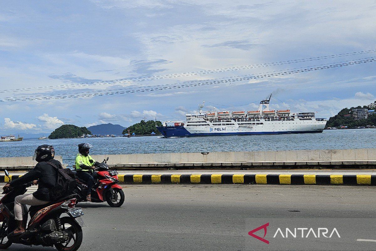 Pelni Jayapura siapkan delapan kapal penumpang jelang libur di Papua