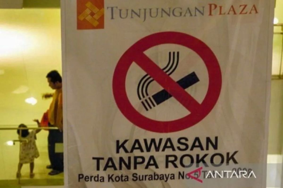 Rokok Tak Hanya Menghancurkan Paru-Paru, Tapi Juga Tulang