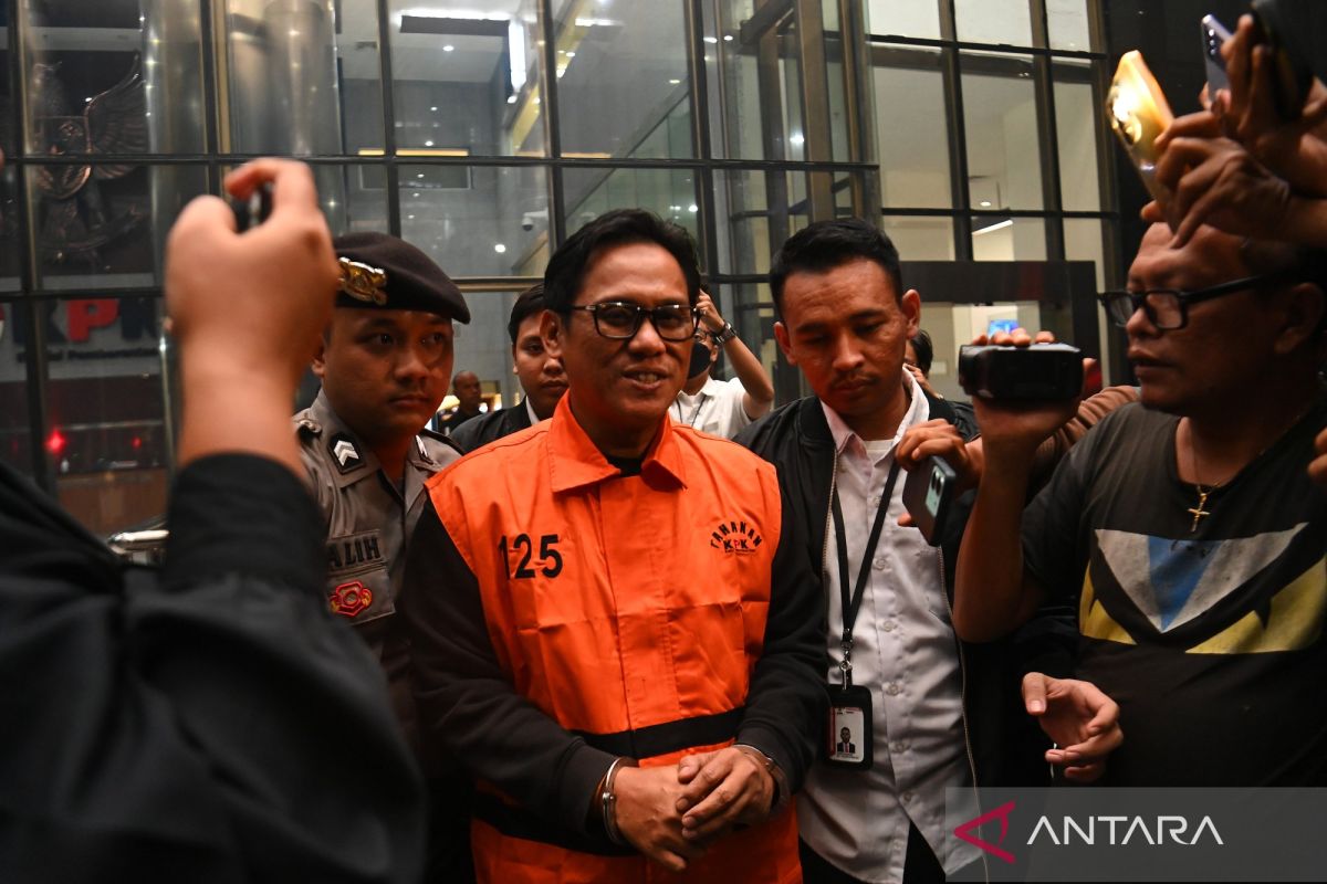 KPK tahan seorang tersangka lagi kasus proyek Gedung Pemkab Lamongan