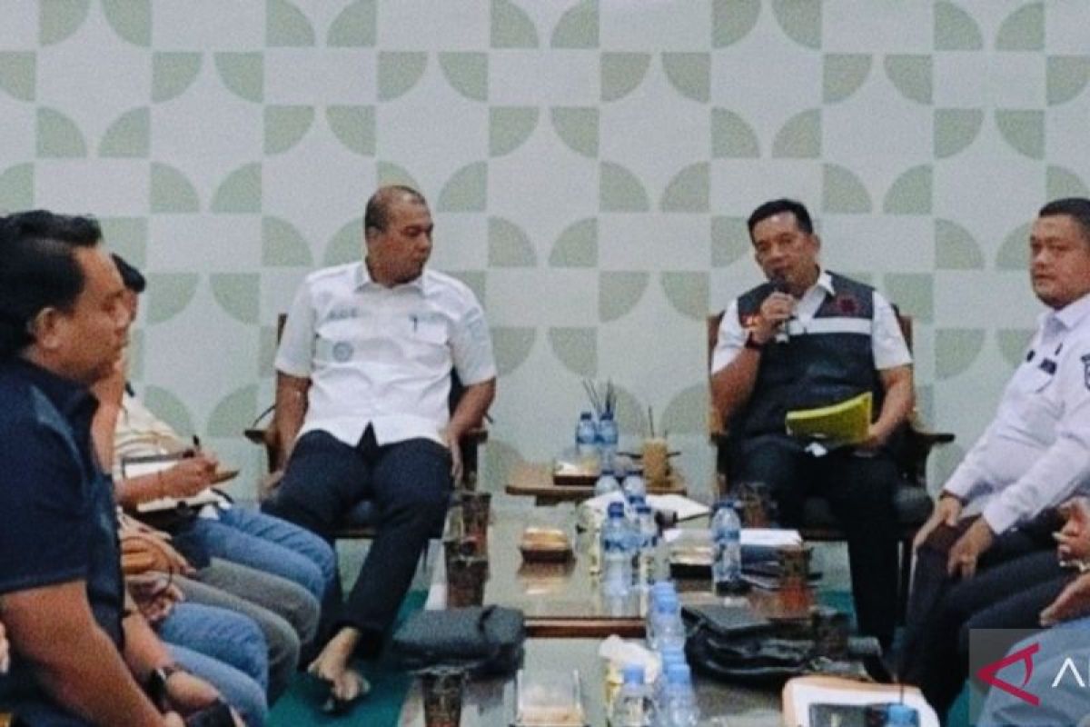 Jaga stabilitas harga sawit, Bupati Inhu dialog dengan pemilik PKS