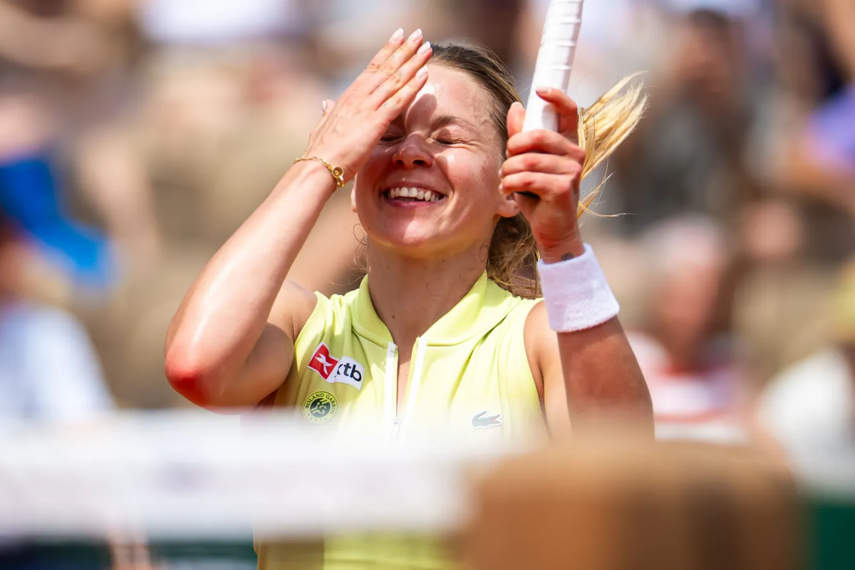 Maja Chwalinska, petenis kualifikasi pertama capai final Roland Garros