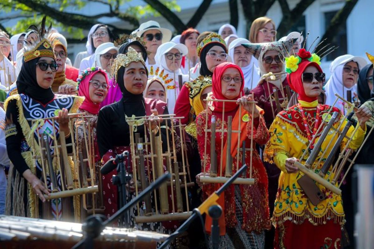 500 musisi meriahkan Bandung Kota Angklung Festival 2026