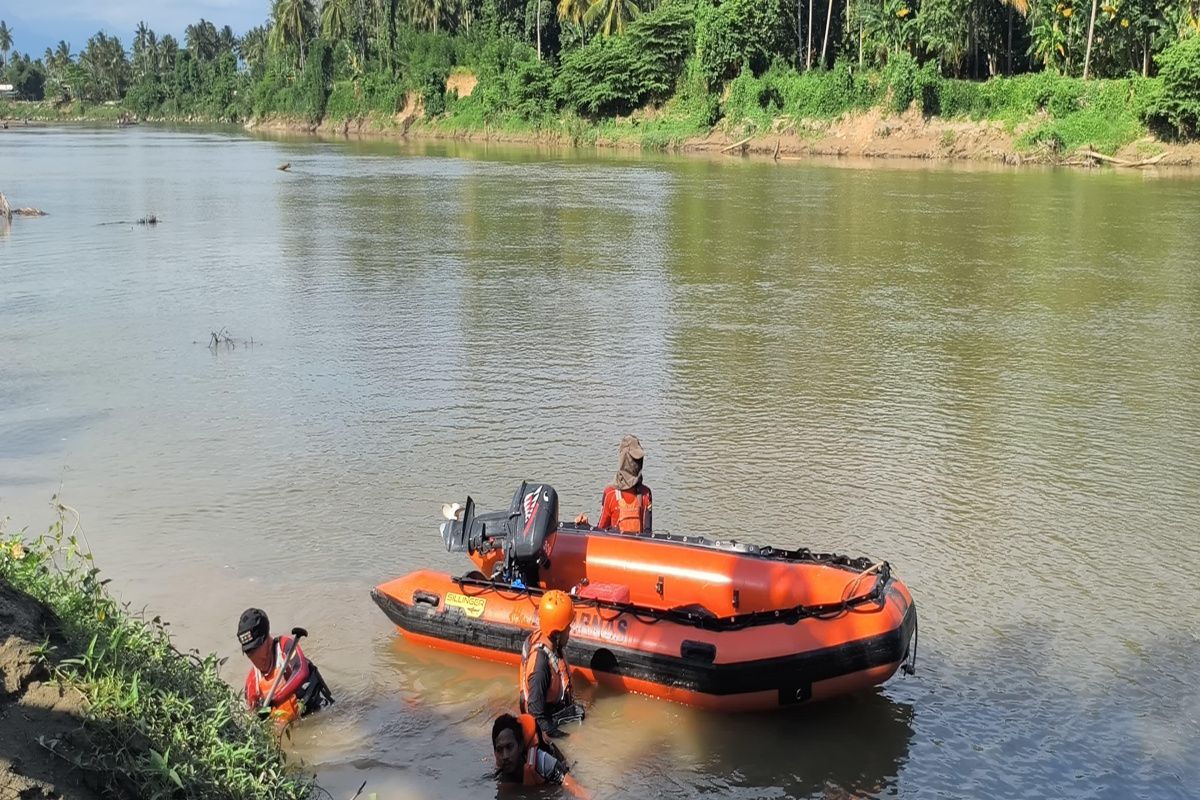 Dua anak hilang di Sungai Mapili Polewali Mandar