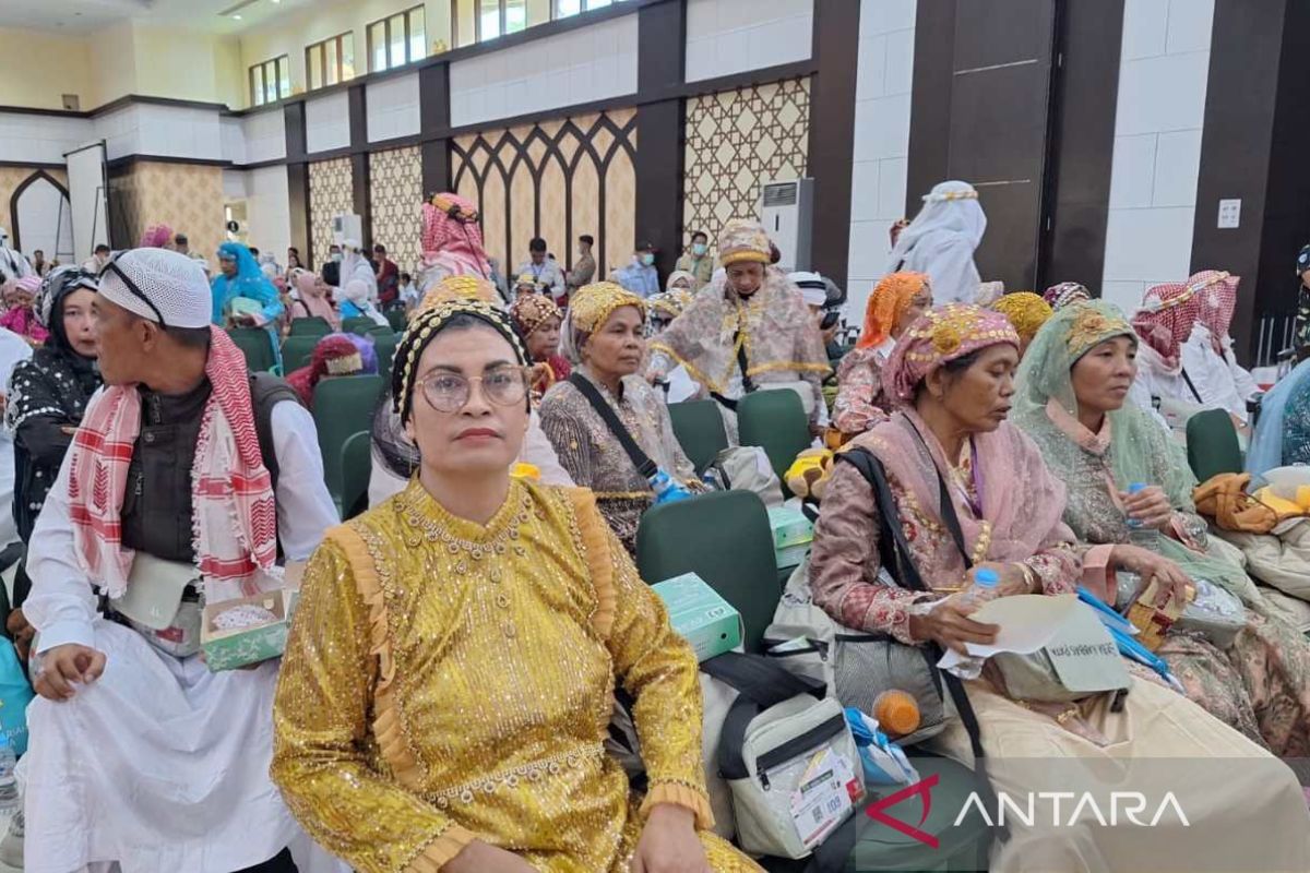 Jamaah haji Kloter 9 Debarkasi Makassar tiba di tanah air