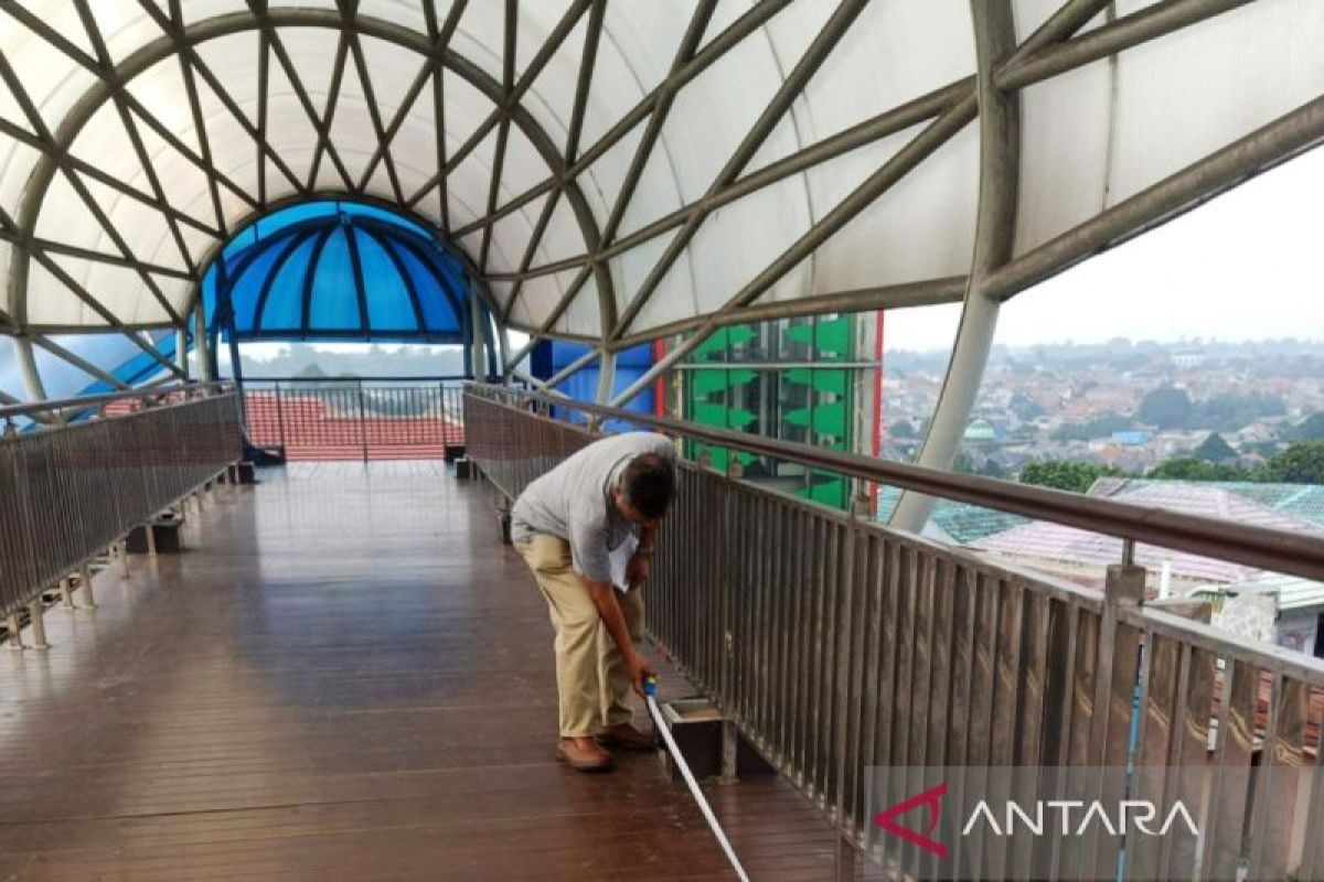Lift JPO Lenteng Agung rusak akibat aksi vandalisme, Bina Marga lakukan perbaikan