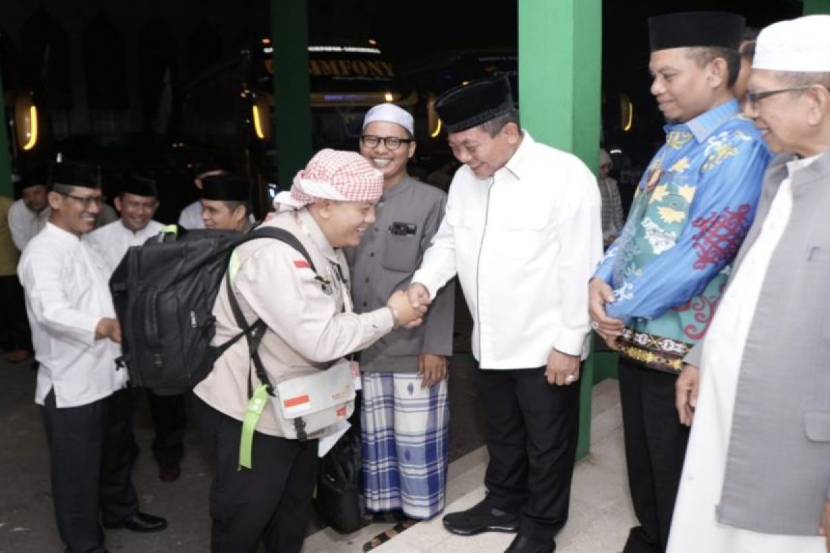 Bupati Kapuas sambut kepulangan 233 jamaah haji