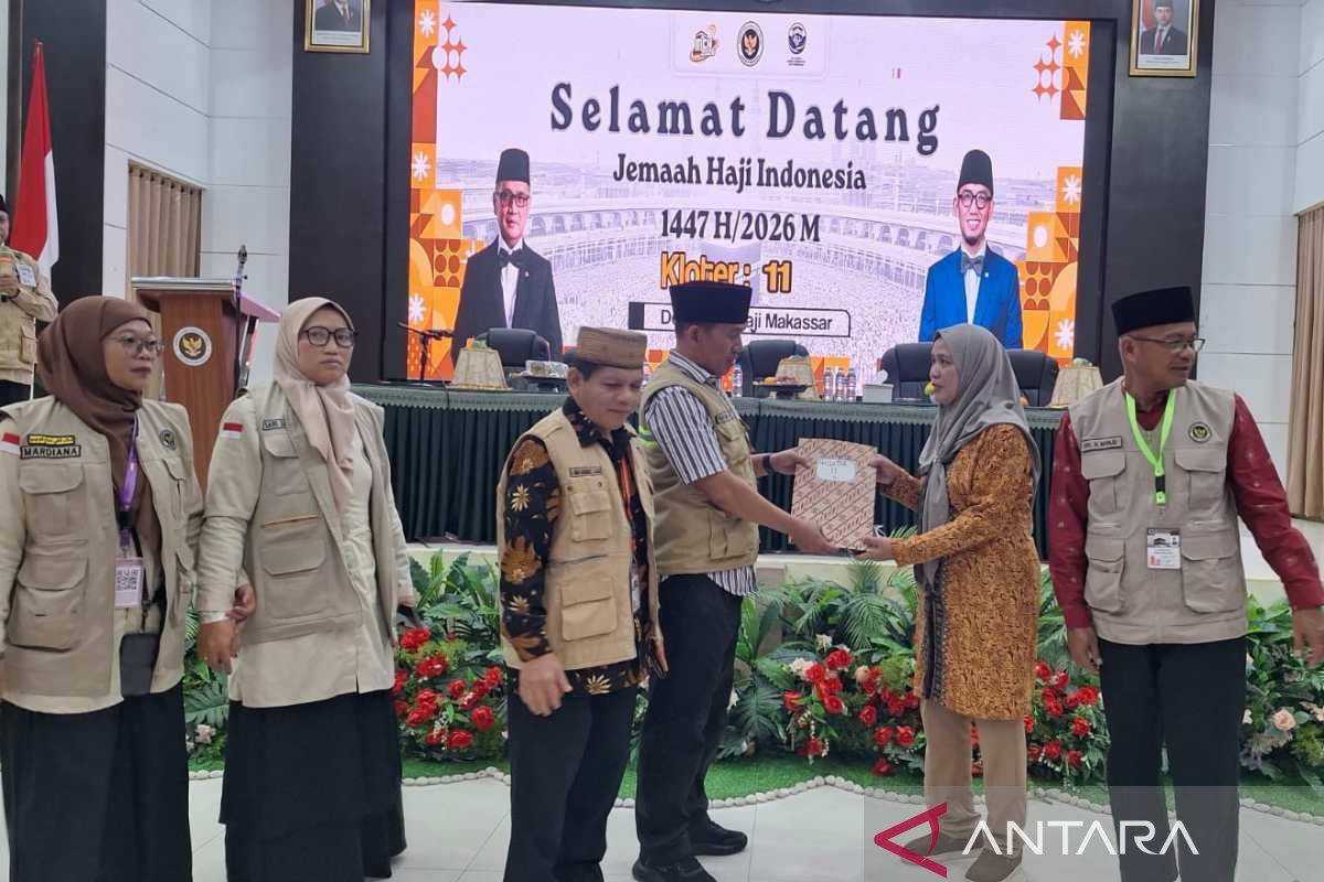 Jamaah haji perdana asal Sulbar tiba melalui Debarkasi Makassar
