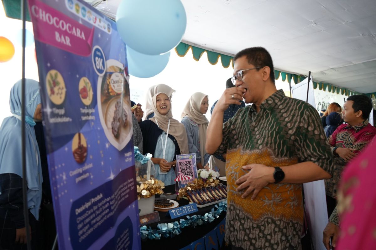 Mahasiswa Unej sulap limbah kulit kopi jadi camilan kaya antioksidan 