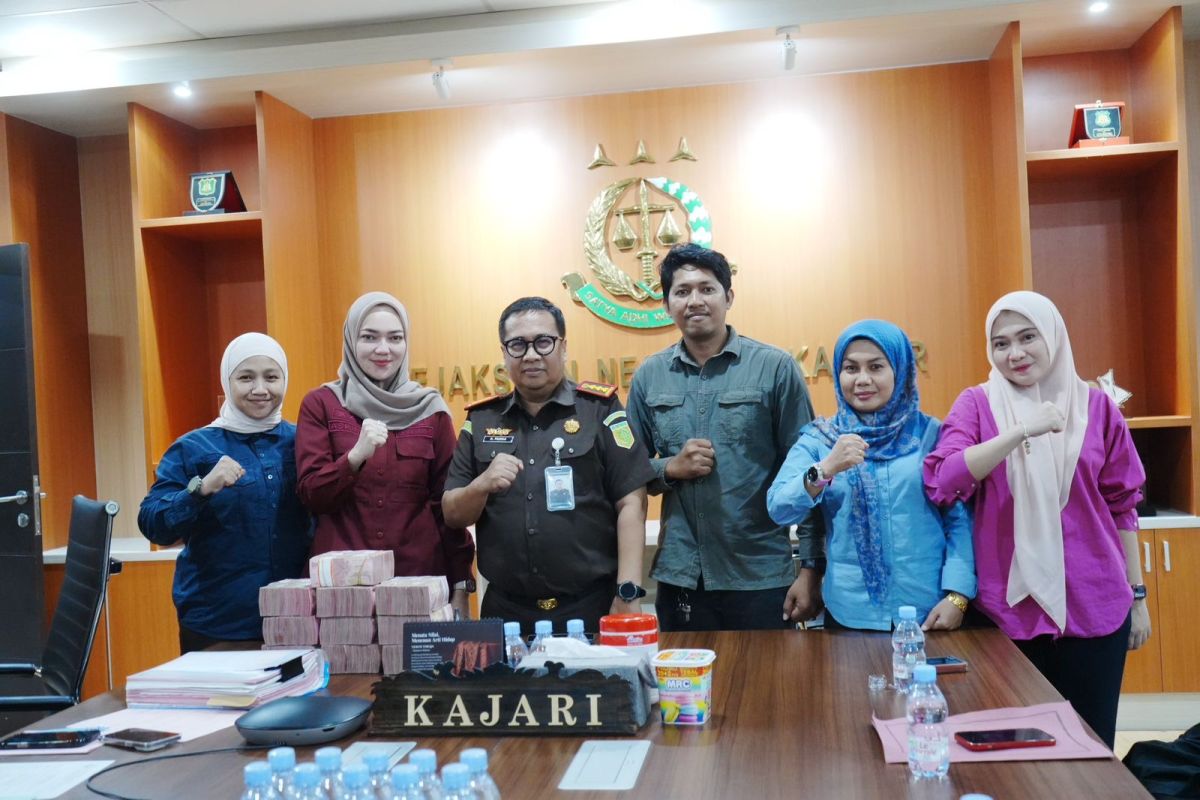 Terpidana Mira Hayati bayar denda terkait kasus kosmetik Rp1 miliar