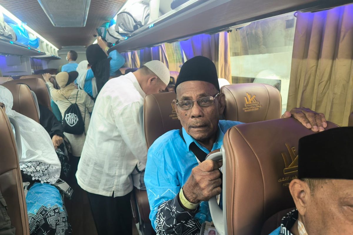 Jamaah haji Aceh isi waktu tunggu kepulangan dengan ibadah di Madinah
