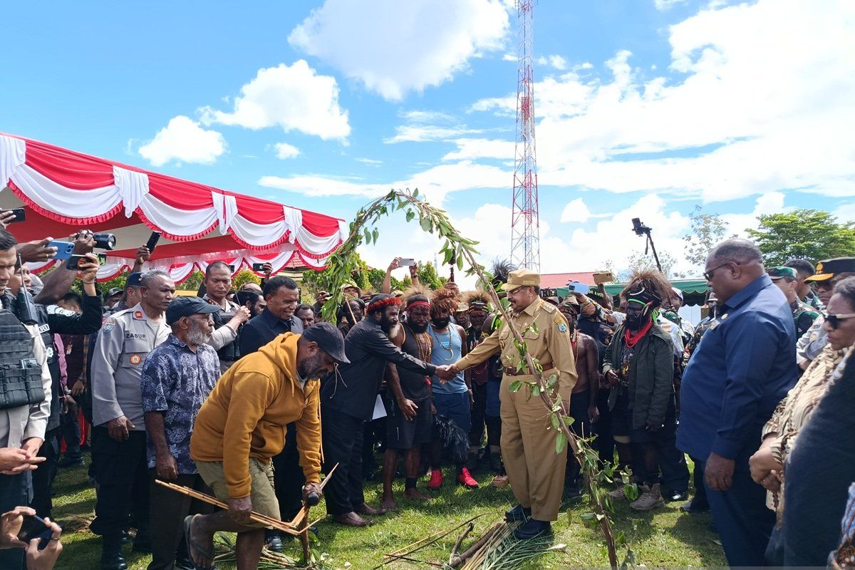 Patah panah simbol perdamaian di Papua Pegunungan