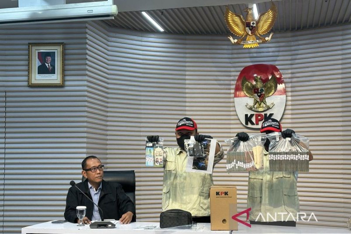 KPK sita Rp200 juta dan mobil dari kasus suap pengondisian audit BPK