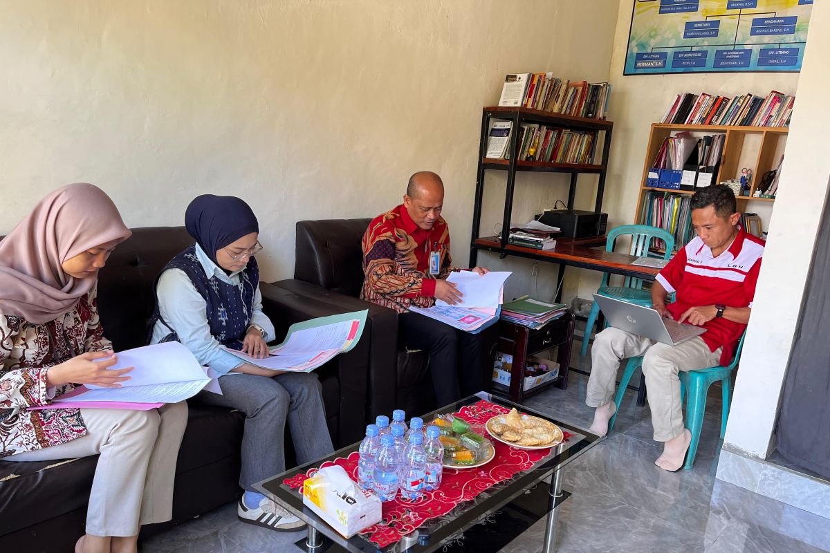 Tingkatkan kapasitas, Kemenkum Sulbar bina notaris di Polman dan Majene