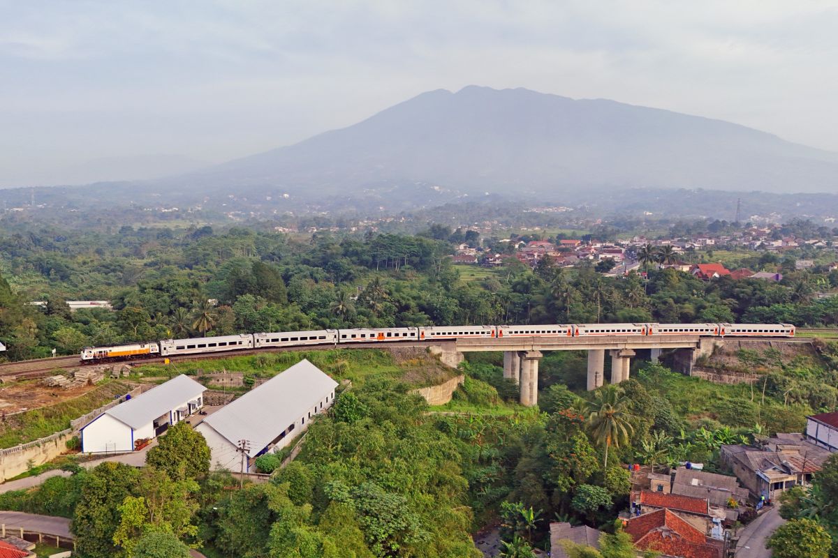 KAI Susun Strategi Net Zero Emission, Perkuat Peran Kereta Api dalam Transisi Energi Indonesia