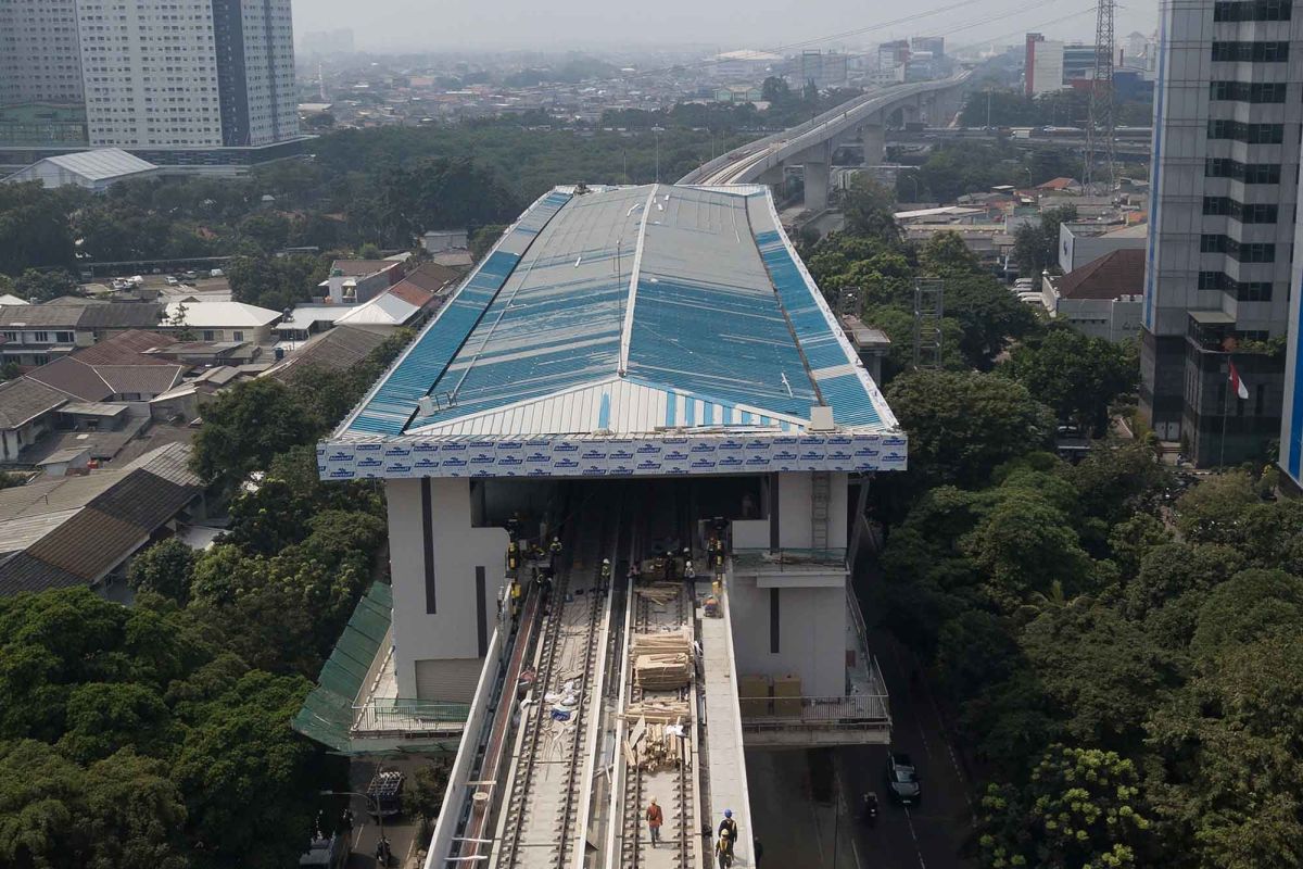 LRT Jakarta Fase 1 B Velodrome-Manggarai beroperasi awal Agustus