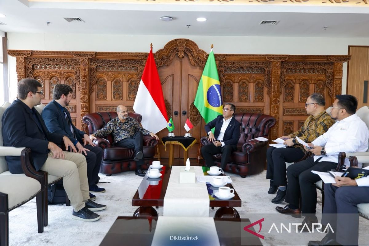 Indonesia Gaet Brasil untuk Keahlian Semikonduktor dan Kedirgantaraan