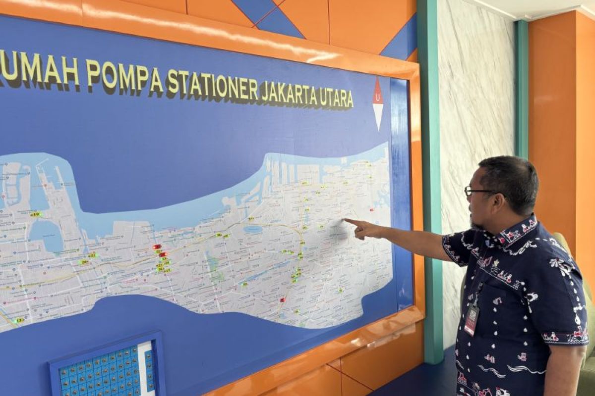 SDA Jakut perbaiki turap Kali Pegangsaan yang longsor, rampung akhir Juni