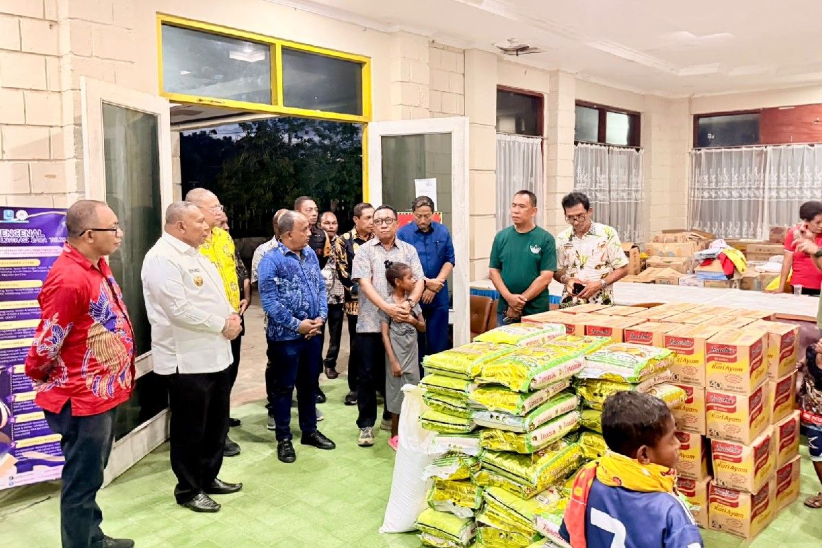 Pemprov Papua salurkan bantuan bagi korban ledakan bom di Biak Numfor