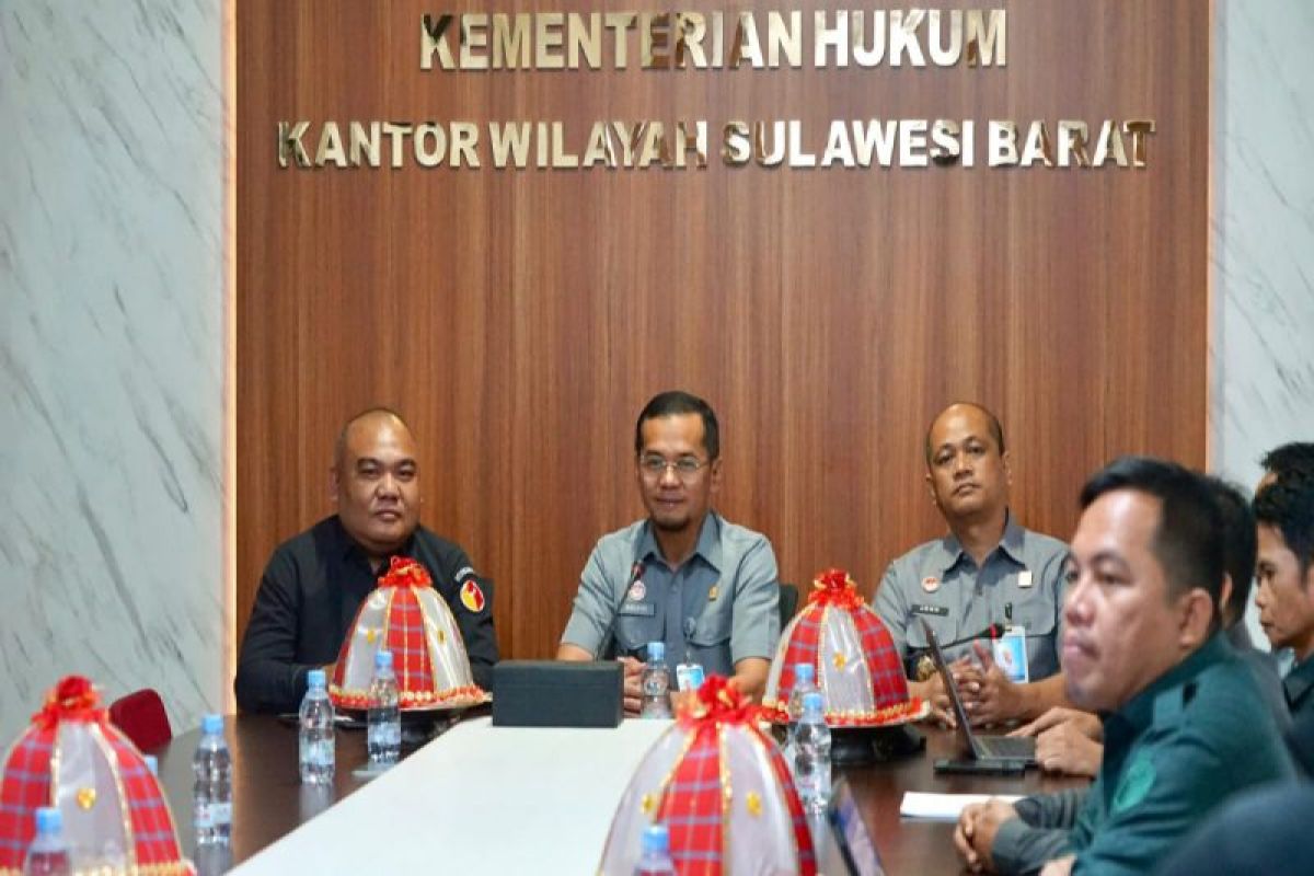 Kemenkum Sulbar dan Bawaslu bahas aturan reklame kampanye