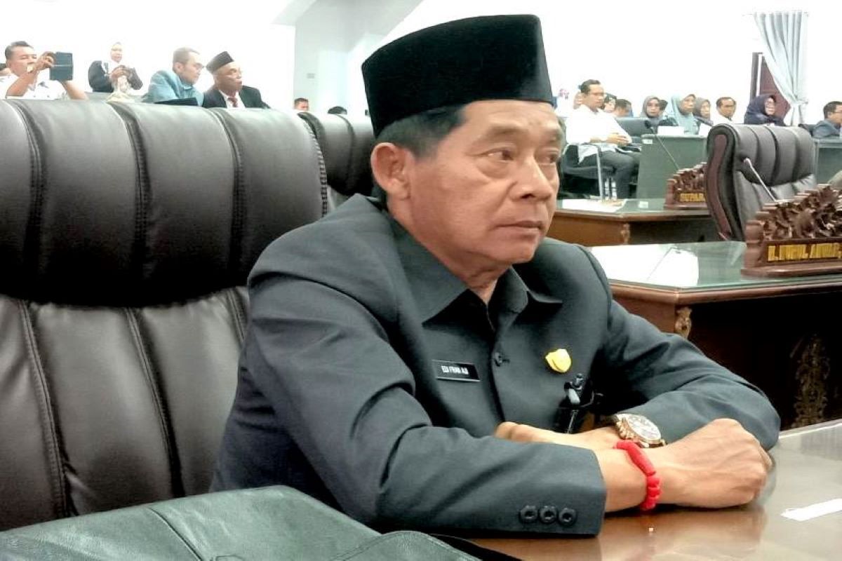 Legislator Barut apresiasi kunjungan PKK ke perajin rotan Tambaba