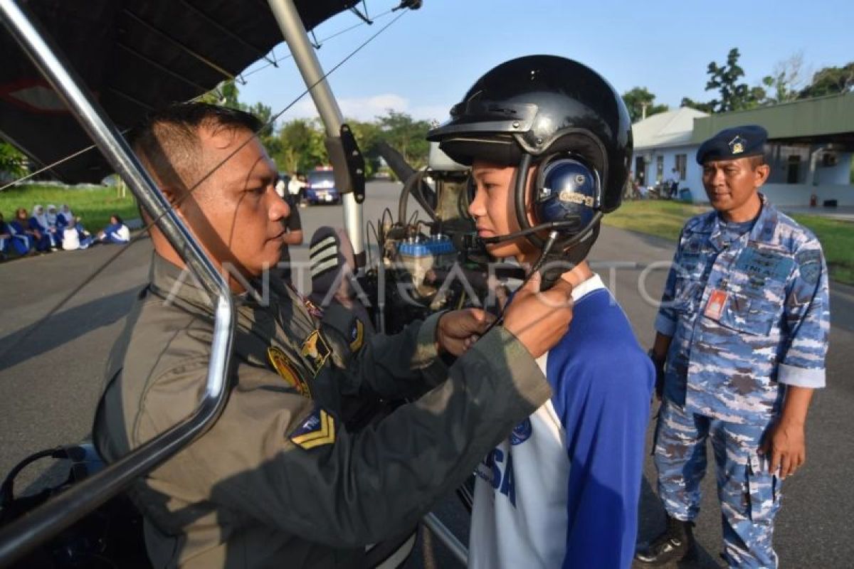 Pengenalan kedirgantaraan bagi pelajar di Padang