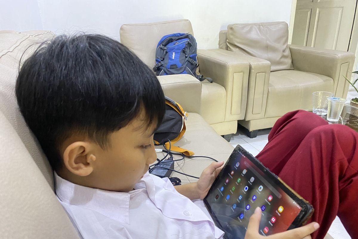 Pemkot Batam siapkan edaran pembatasan gawai bagi anak