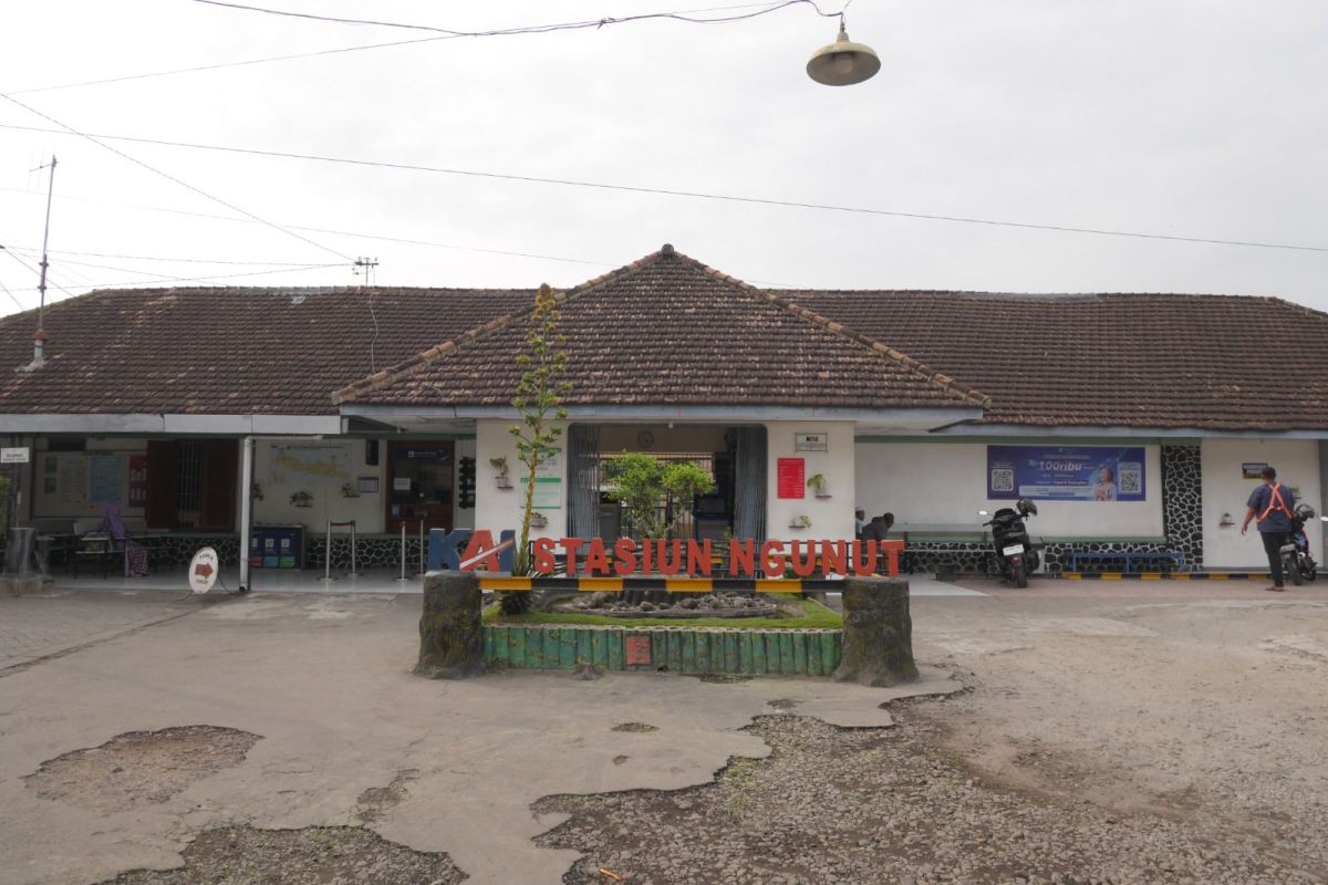 Stasiun Ngunut Jaga Mobilitas Warga Blitar–Tulungagung Tetap Terhubung