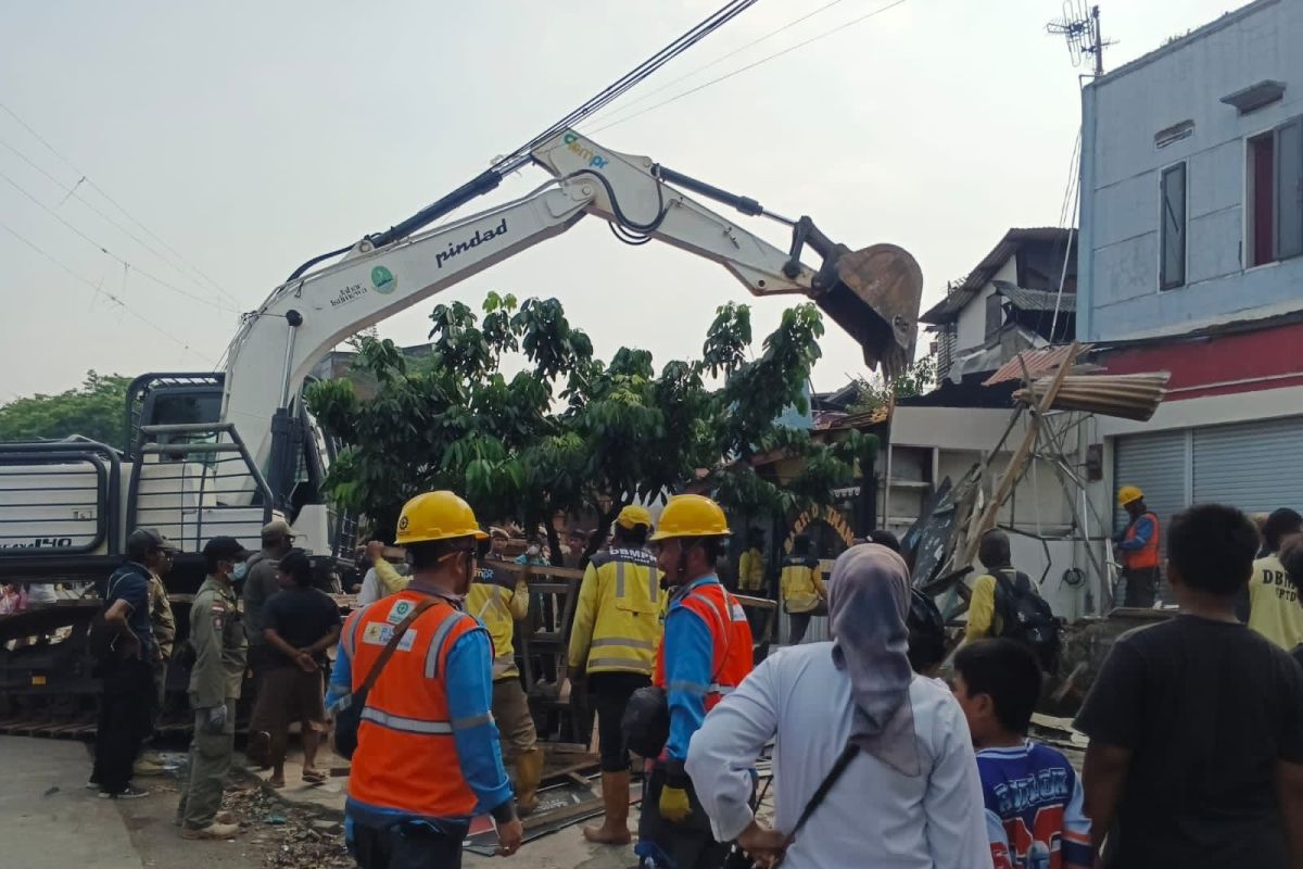 Pemkot Bandung tertibkan 174 bangunan liar di Jalan Terusan Pasirkoja