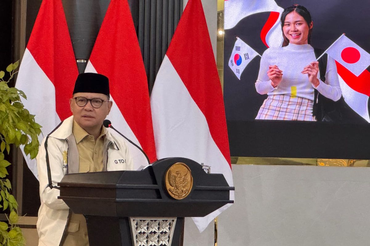 Menteri P2MI lepas 313 pekerja migran skema G-to-G ke Jepang