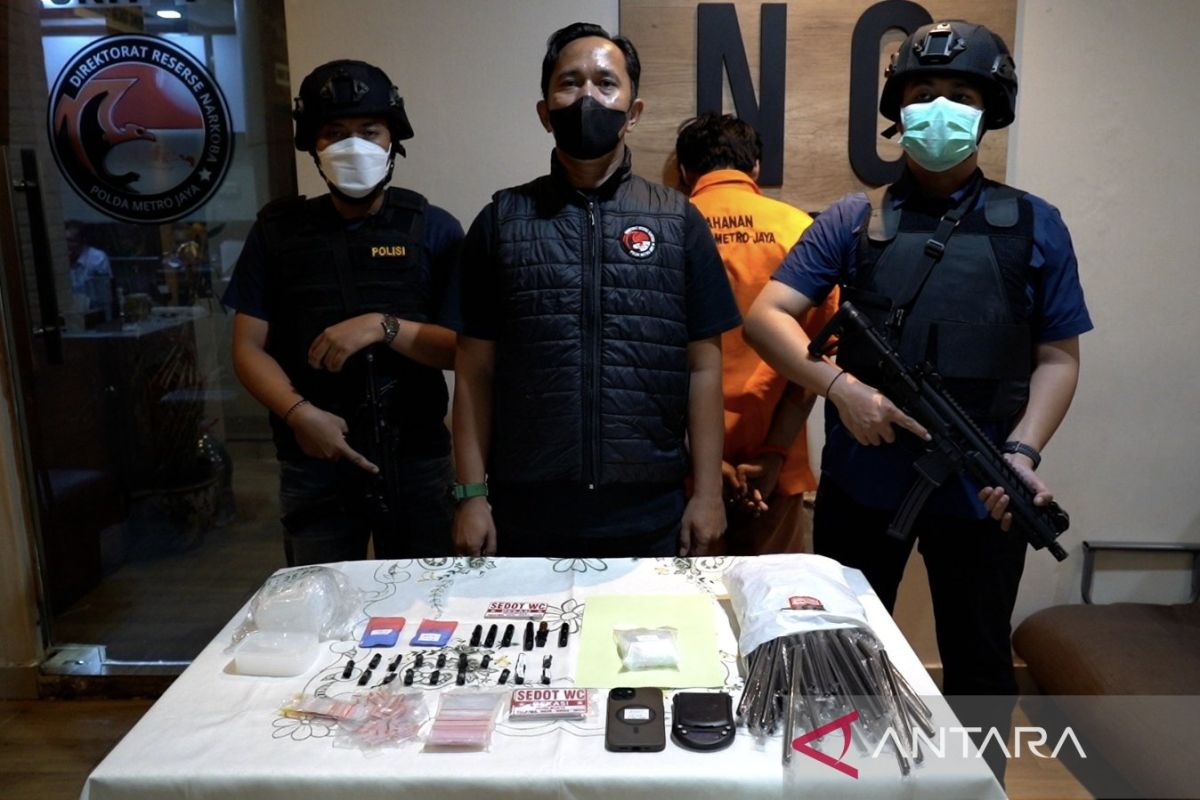 Modus stiker "Sedot WC", cara pengedar pasarkan sabu di Jaktim