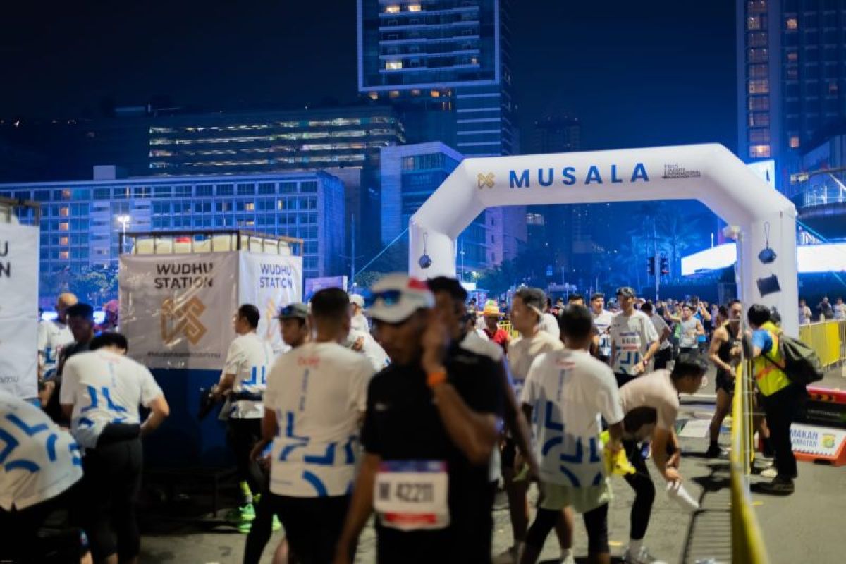 Brand asal Yogyakarta DS Modest hadir di BTN Jakarta International Marathon 2026 sebagai Official Prayer Essentials Partner