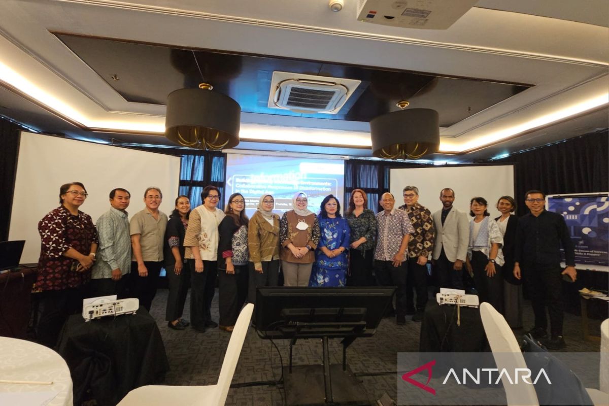 Atasi disinformasi tak bisa lagi dibebankan ke pengguna