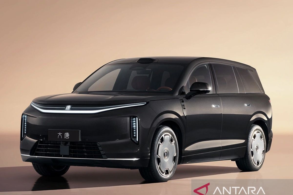 BYD Great Tang diluncurkan dengan harga mulai Rp630 juta