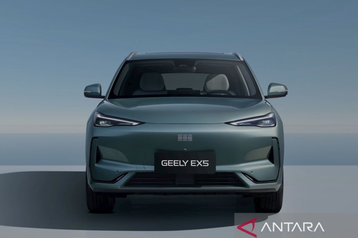 Geely EX5 diperbarui dengan tenaga 245 kW dan penggerak belakang