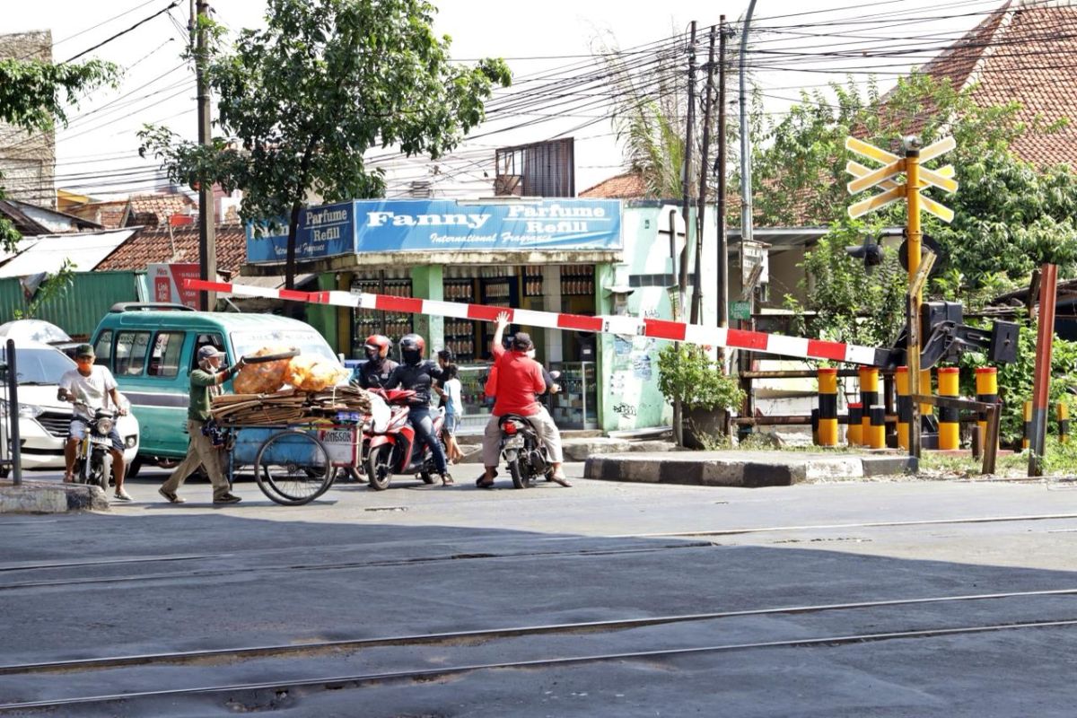 Keselamatan Perlintasan Tanggung Jawab Bersama, KAI Telah Tutup 144 dari 172 Titik Prioritas