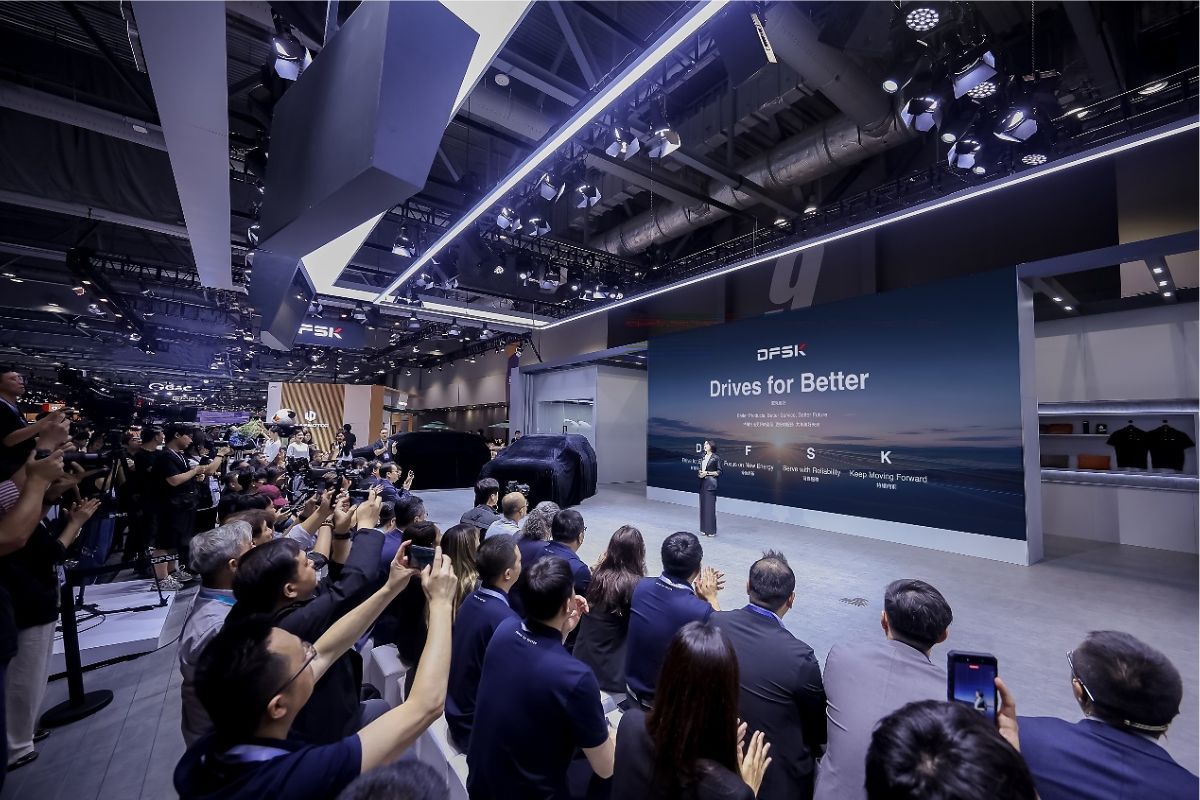 Resmi Debutkan E5 PLUS Setir Kanan di Hong Kong, DFSK Percepat Ekspansi Global